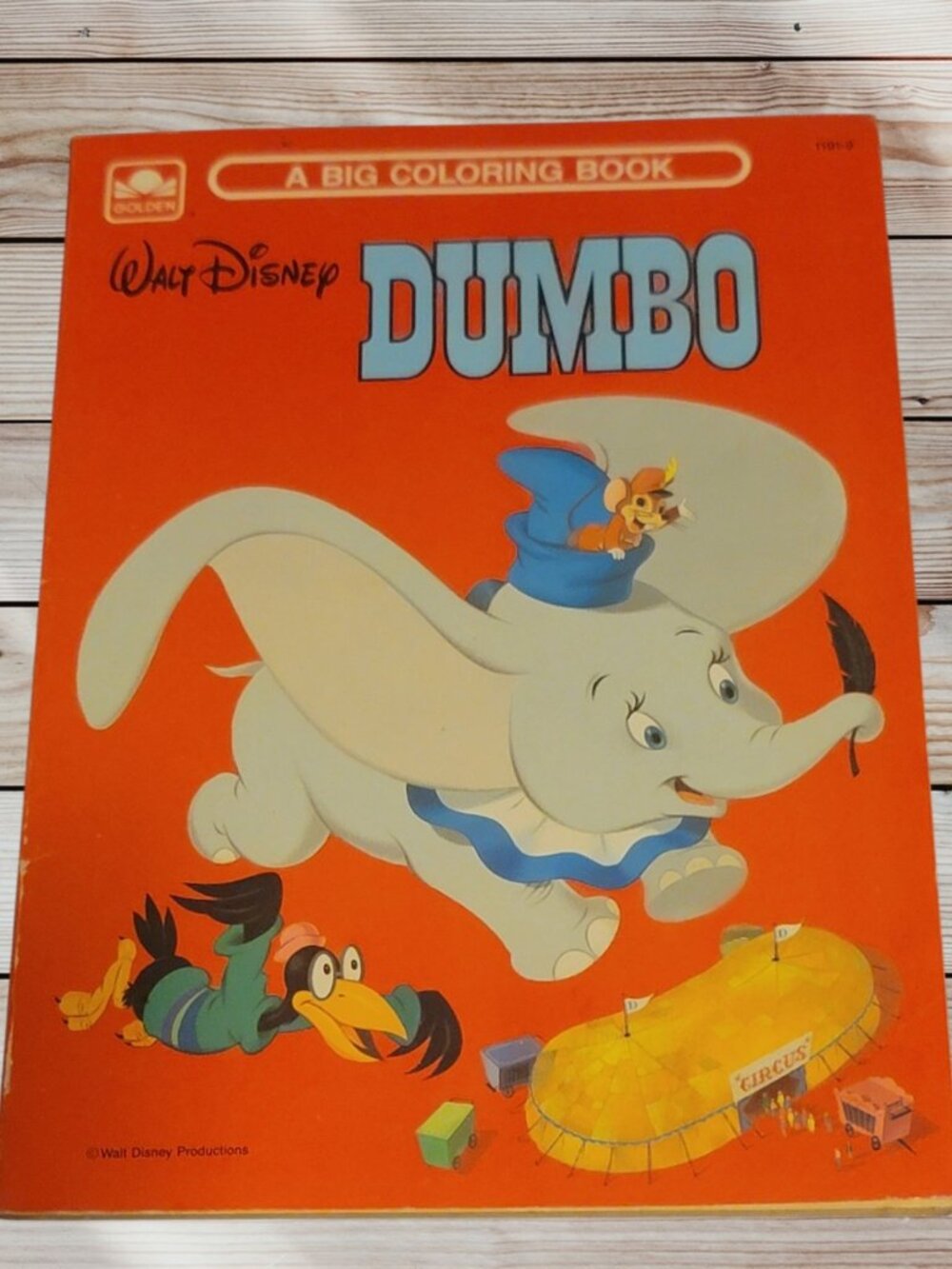 Vintage 1972 - Disney - Golden - DUMBO Big Coloring Book
